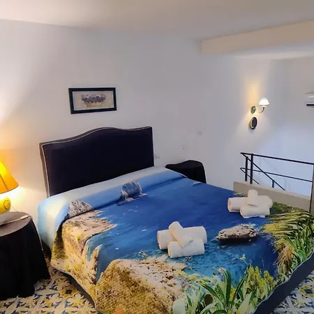 Casa Caprilu Κάπρι