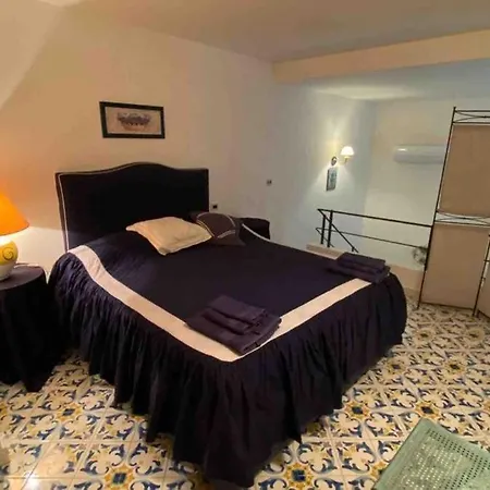 Casa Caprilu * Κάπρι