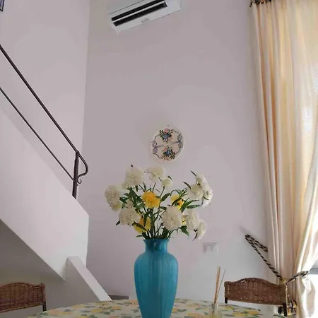 Casa Caprilu Κάπρι