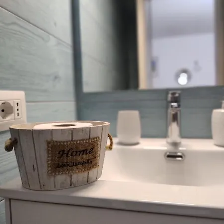 Casa Caprilu アパート カプリ