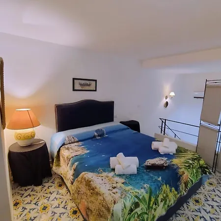 Casa Caprilu アパート