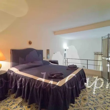 Casa Caprilu アパート *